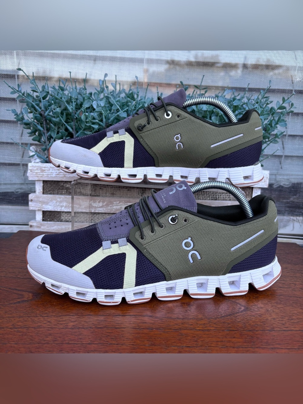 On Running Women's Sneakers Olive Green Black White